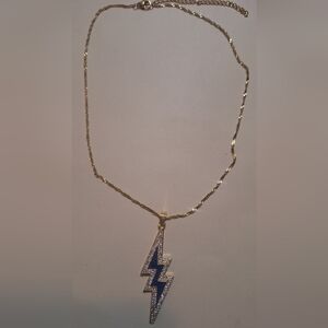 Oak & Ivy Boutique Gold Tone Blue w/Rhinestones lightning bolt Necklace 17.75-21